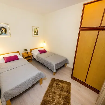 Apartman Altera *